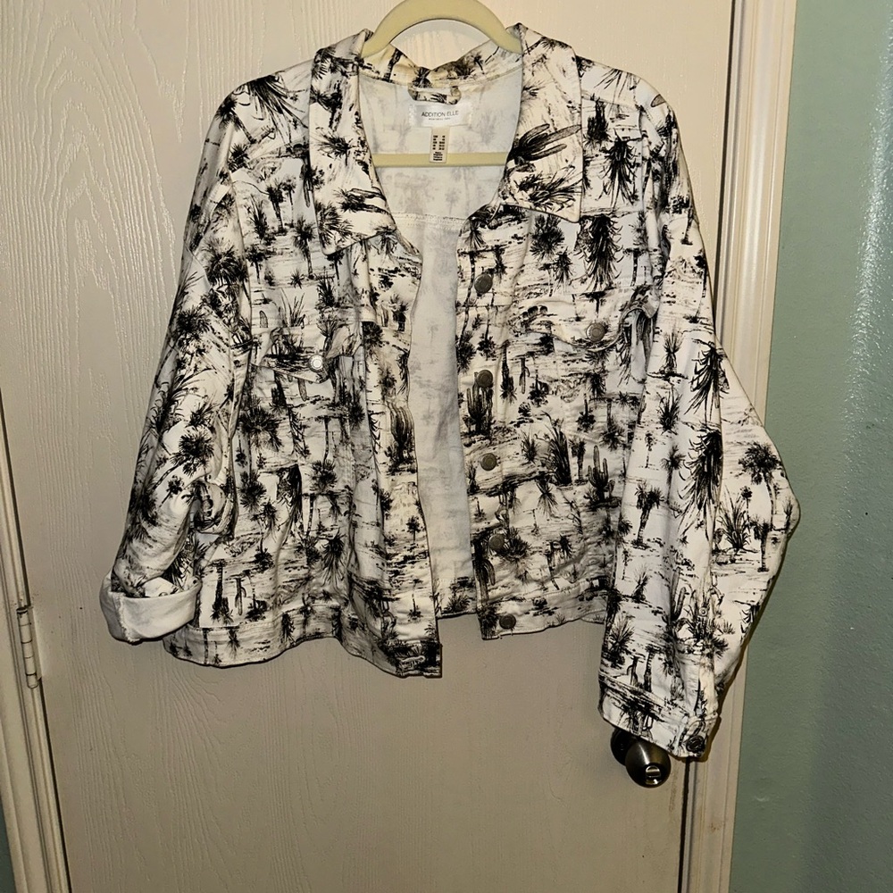 Black & White Denim crop jacket- 4x